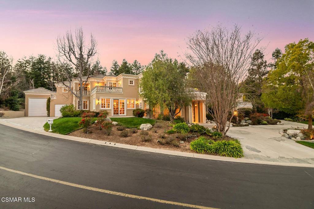 Westlake Village, CA 91362,907 Vista Ridge LN