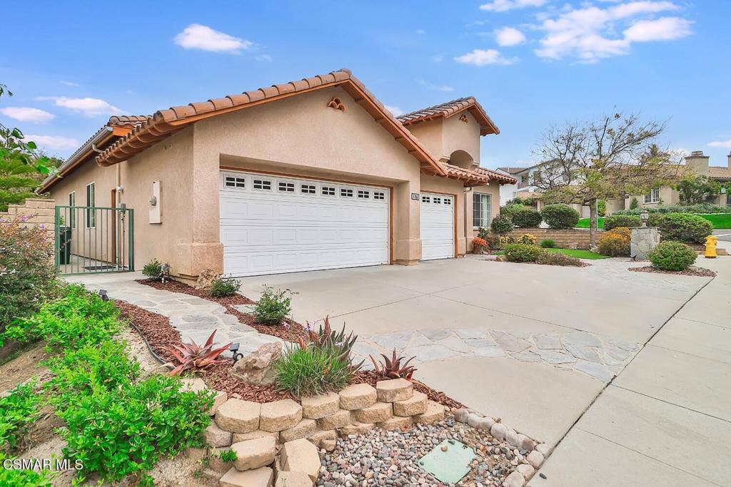 Thousand Oaks, CA 91362,2746 Autumn Ridge DR