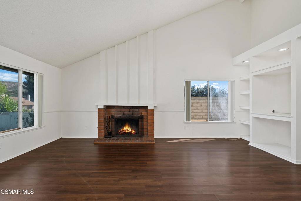 Canyon Country, CA 91387,29741 Grandifloras RD