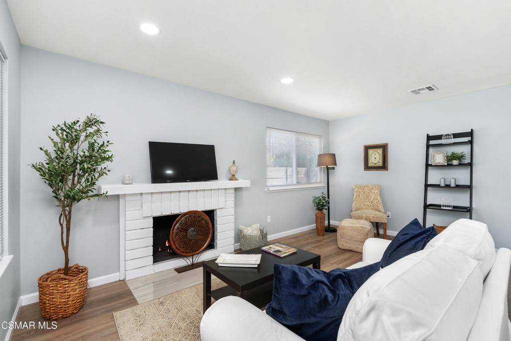 Canyon Country, CA 91387,14628 Dahlia Ridge DR