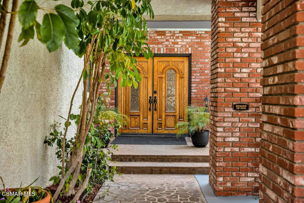 Agoura Hills, CA 91301,6057 Rainbow Hill RD