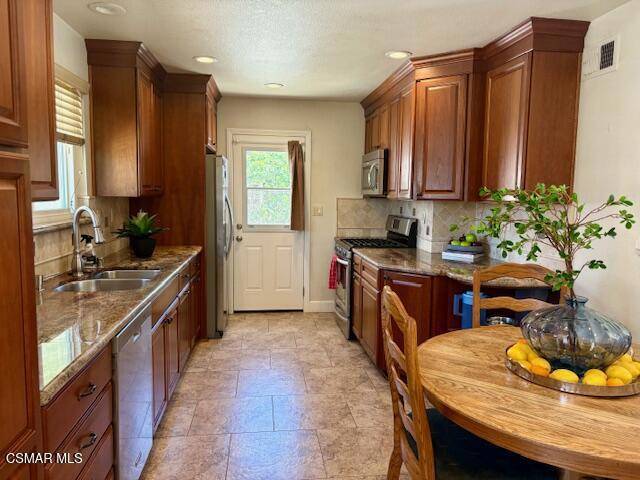 Simi Valley, CA 93065,1878 Moore ST