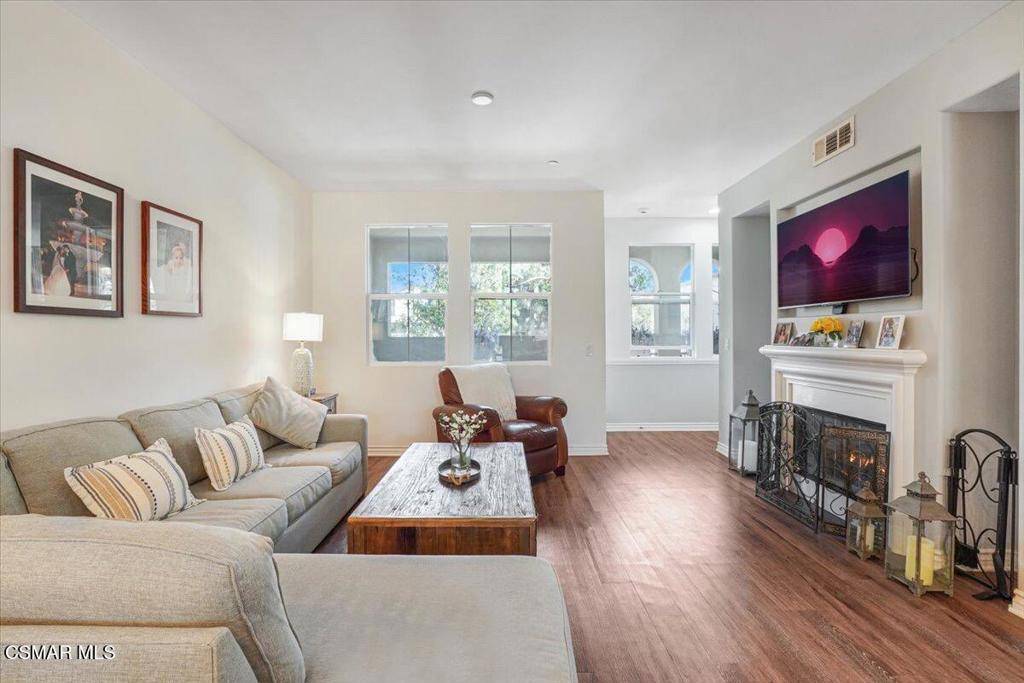 Camarillo, CA 93012,4549 Via Presidio