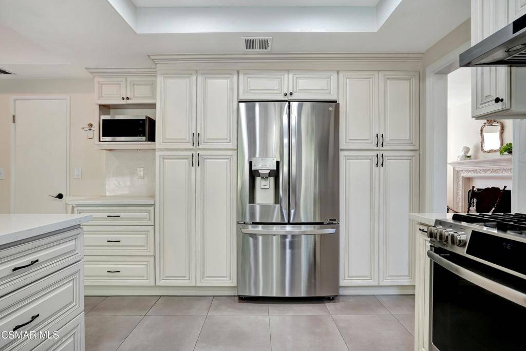 Porter Ranch, CA 91326,18935 Granada CIR