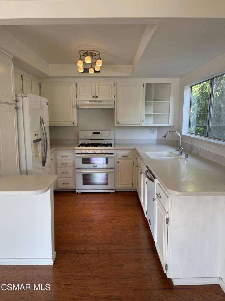Westlake Village, CA 91361,3619 Summershore LN