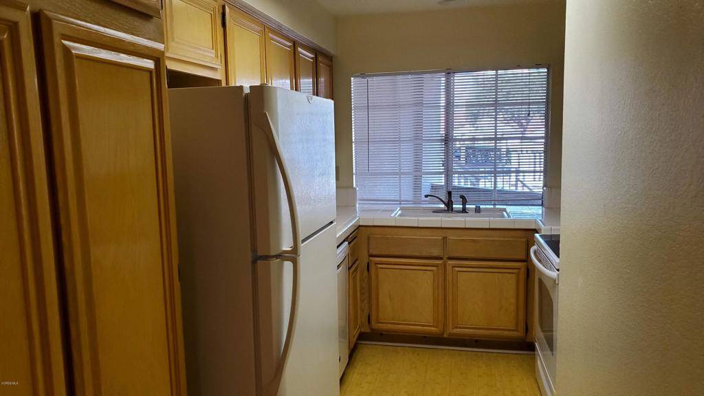 Oak Park, CA 91377,631 Oak Run TRL #201