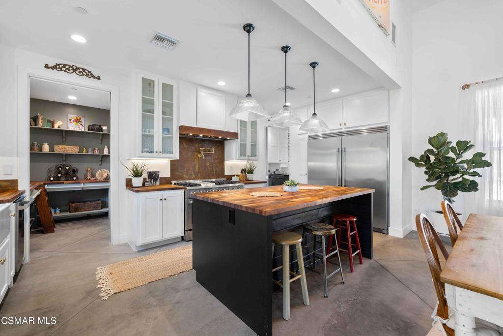Simi Valley, CA 93063,4637 Adam RD
