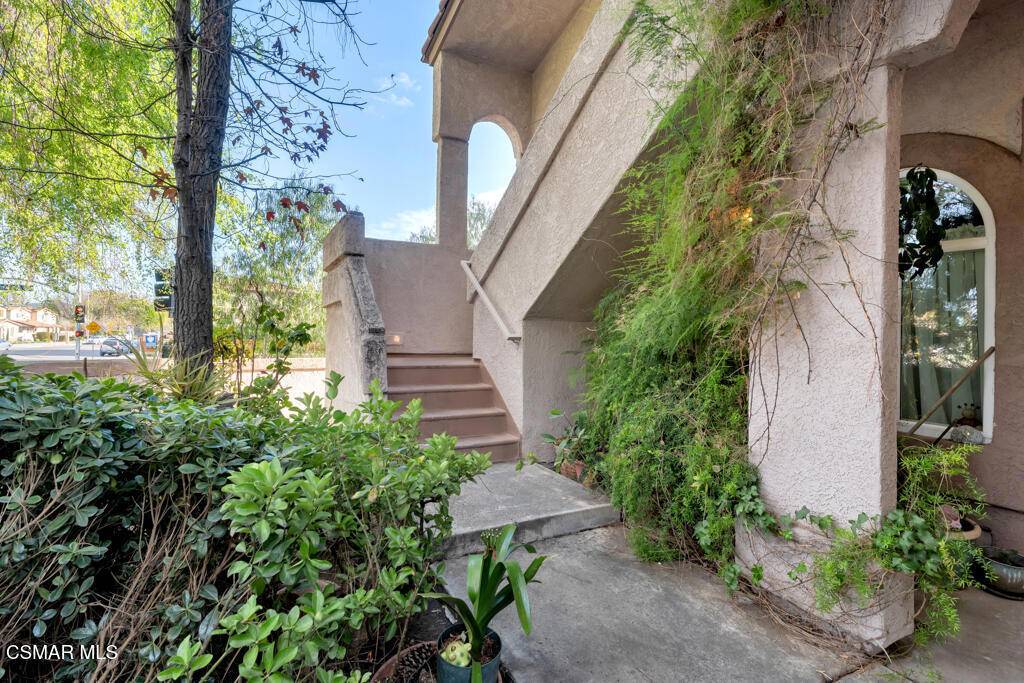 West Hills, CA 91307,23201 Sherman WAY #F