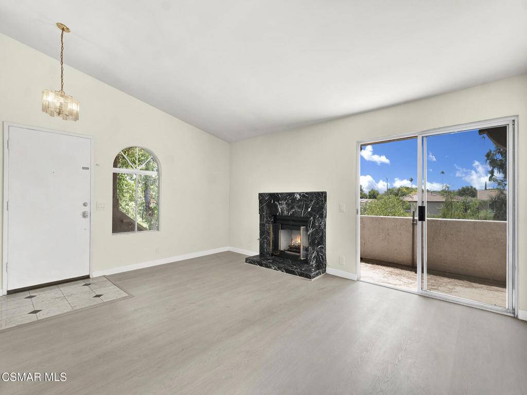 West Hills, CA 91307,23201 Sherman WAY #F