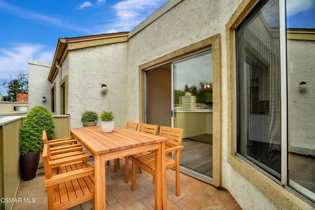 Tarzana, CA 91356,18408 Hatteras ST #32