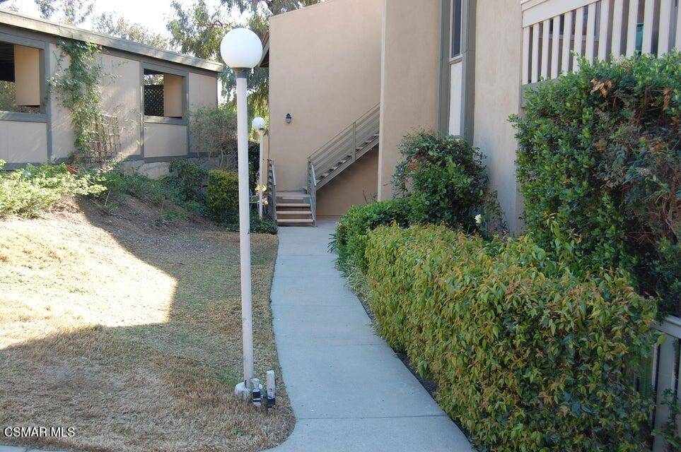 Thousand Oaks, CA 91360,245 Oakleaf DR #205