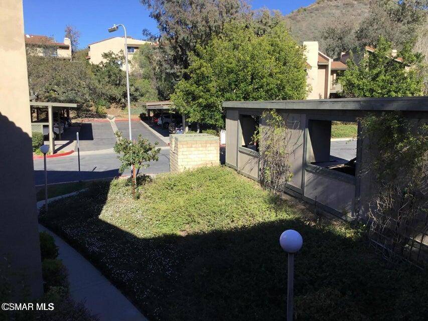 Thousand Oaks, CA 91360,245 Oakleaf DR #205