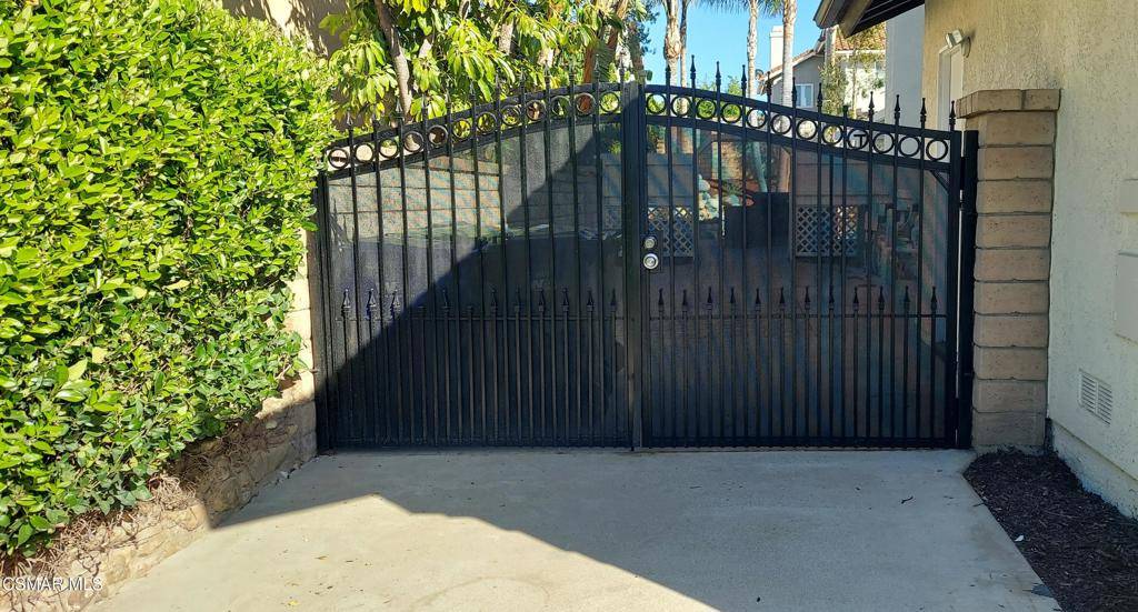 Simi Valley, CA 93065,748 Azure Hills DR