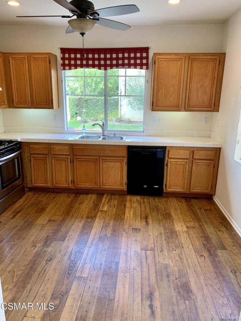 Westlake Village, CA 91362,30845 Grenoble CT