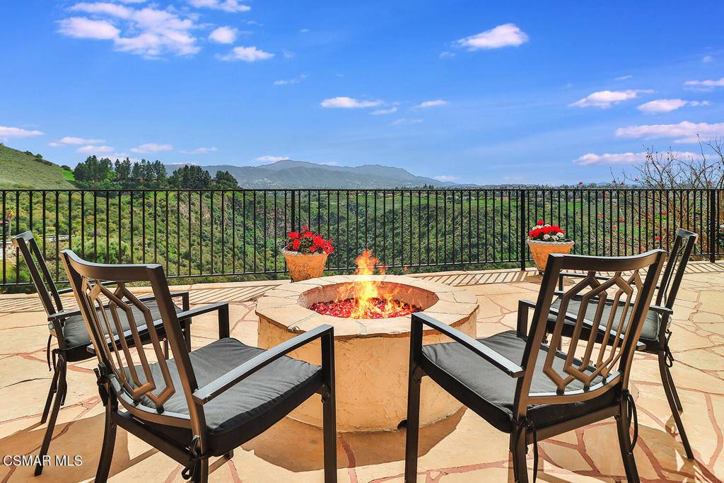 Thousand Oaks, CA 91360,1822 Calle Borrego