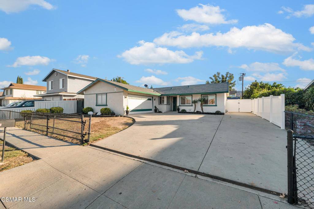 Simi Valley, CA 93065,2466 Royal AVE