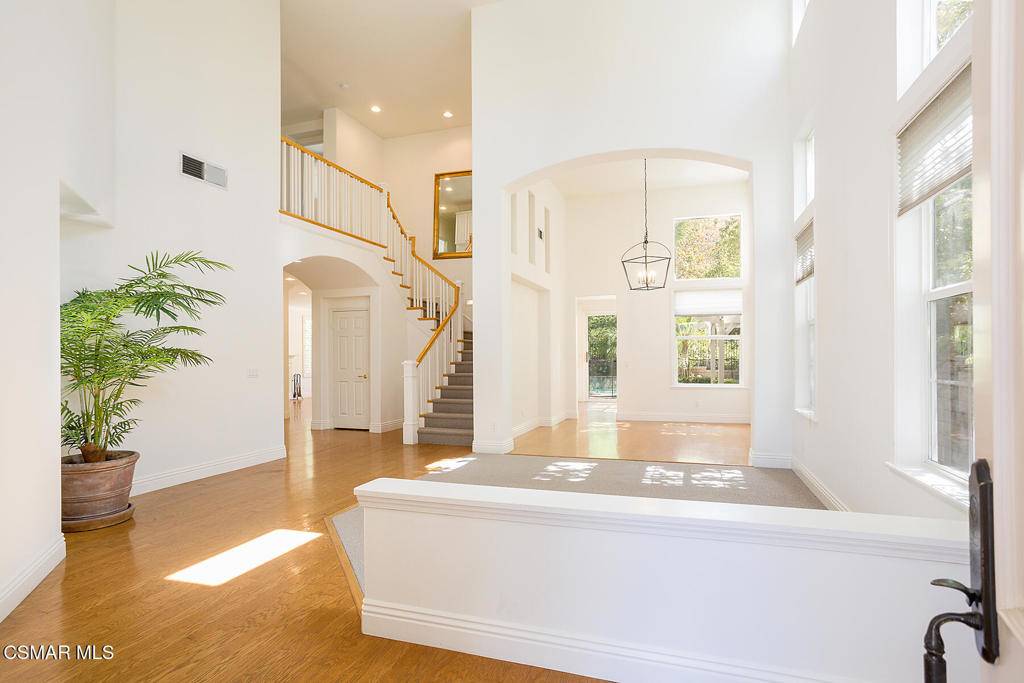 Oak Park, CA 91377,1034 Lambourne PL