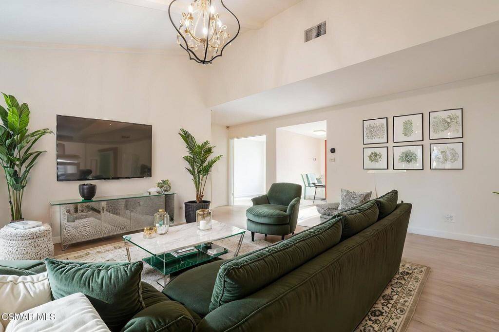 Simi Valley, CA 93065,1622 Bonnie CT