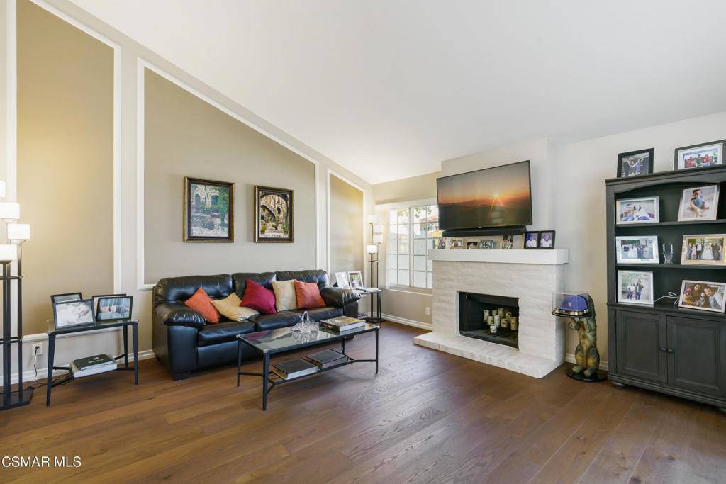 Thousand Oaks, CA 91320,428 Maidstone LN