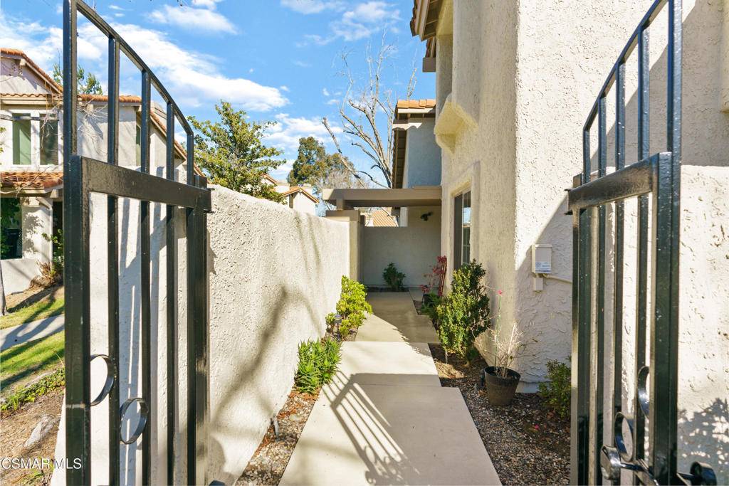 Thousand Oaks, CA 91320,428 Maidstone LN