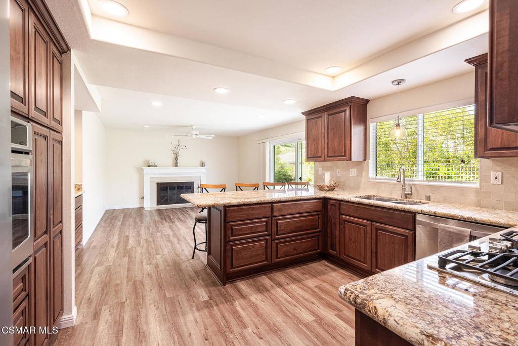 Moorpark, CA 93021,3903 Hillshire CT
