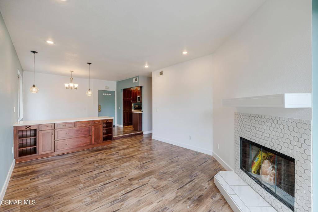 Reseda, CA 91335,19009 Sherman WAY #10