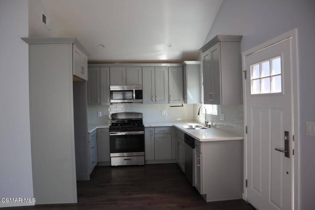Van Nuys, CA 91401,Address not disclosed