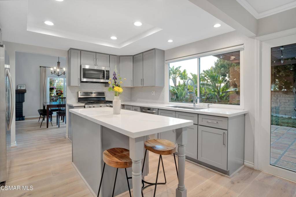 Thousand Oaks, CA 91360,291 W Avenida De Las Flores