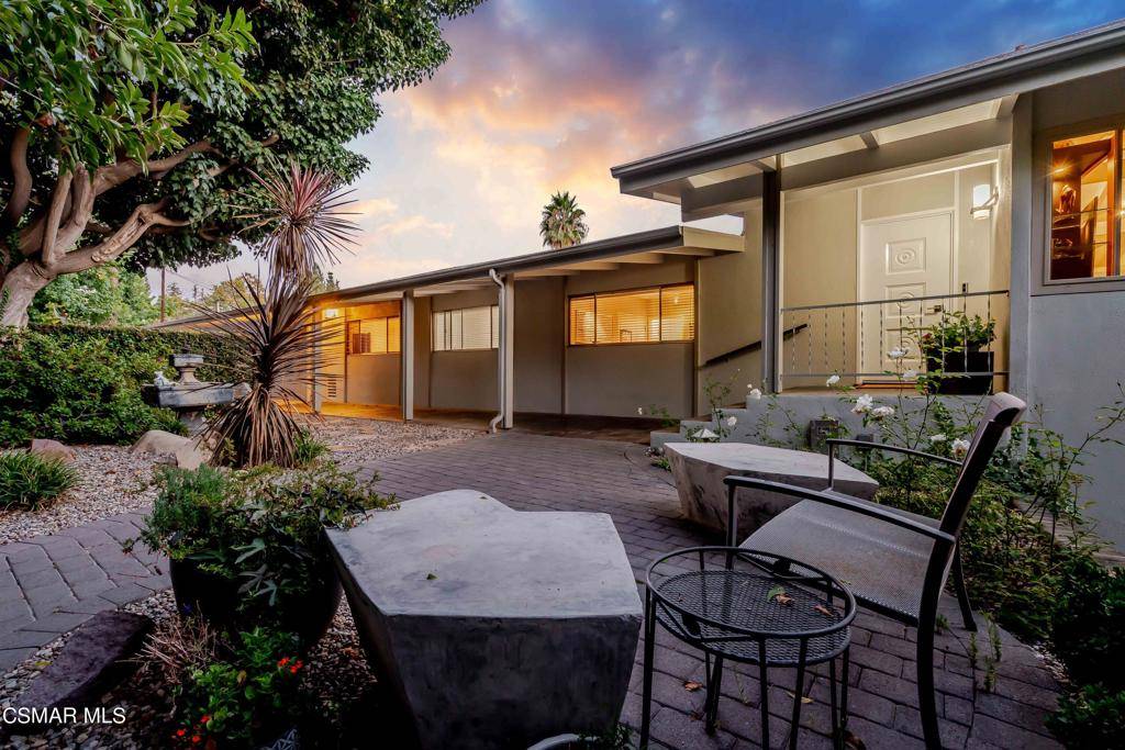 Simi Valley, CA 93065,1008 Hacienda DR