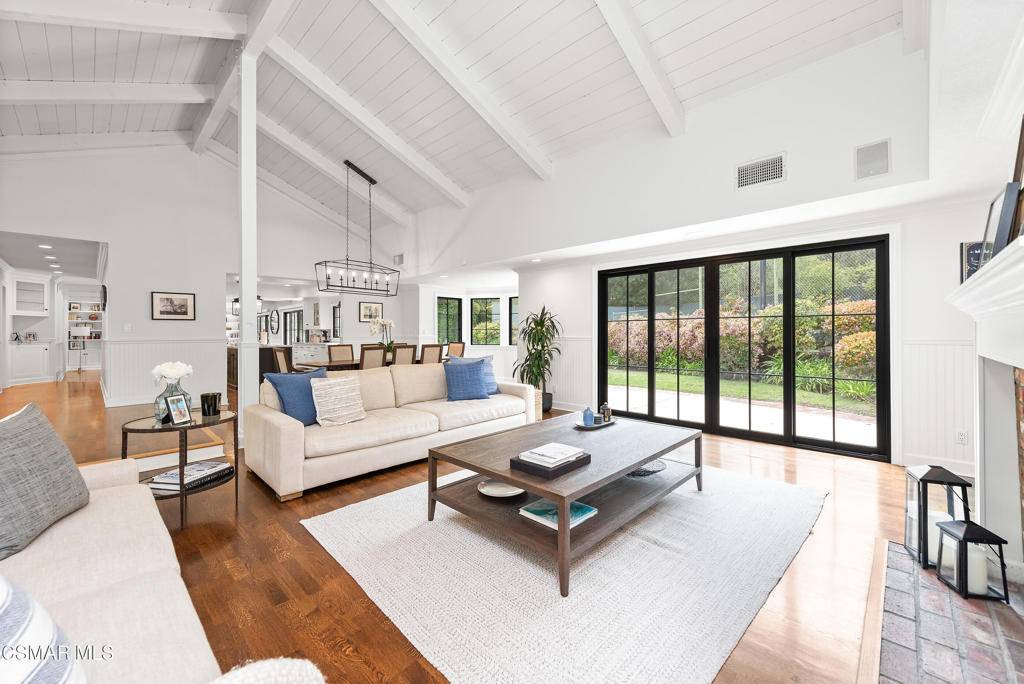 Westlake Village, CA 91362,1211 Ridgecrest PL