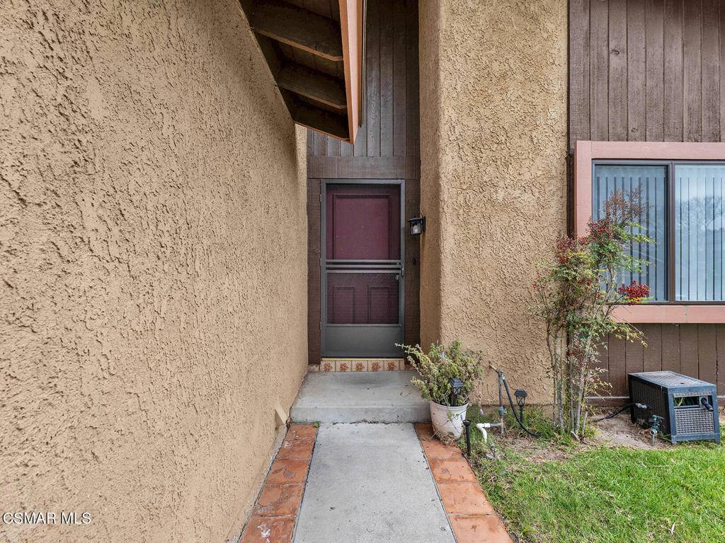 Oxnard, CA 93036,911 Kumquat PL