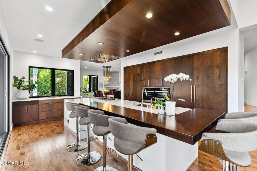 Westlake Village, CA 91361,31460 Glenbridge RD