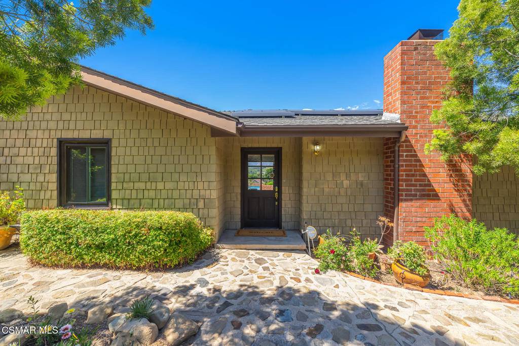 Ojai, CA 93023,1585 Loma DR