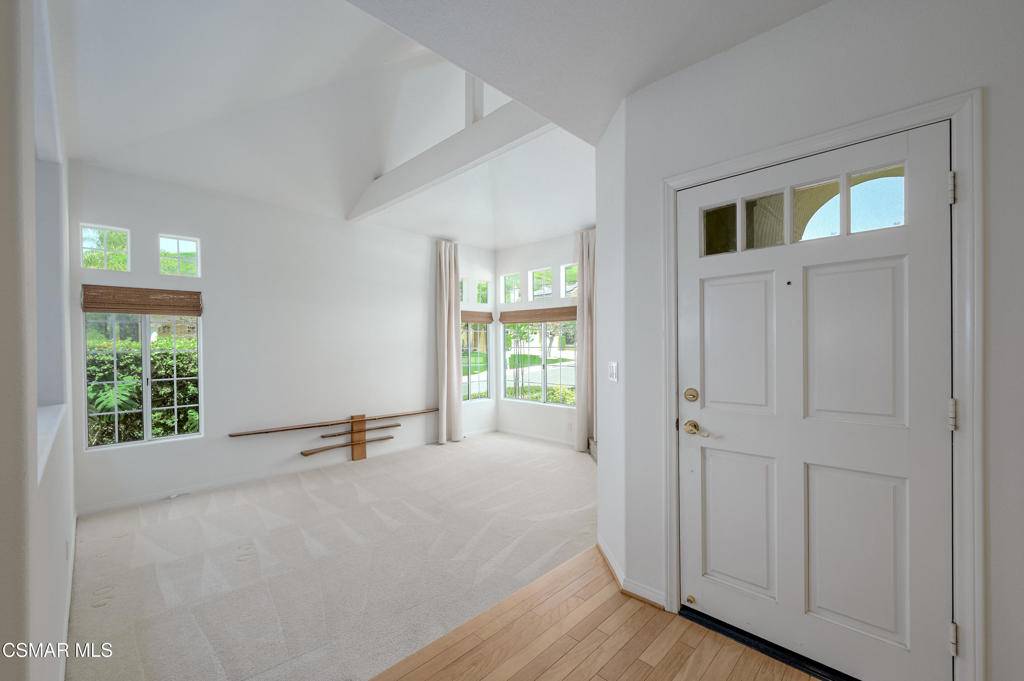 Thousand Oaks, CA 91362,3695 Mapleknoll PL
