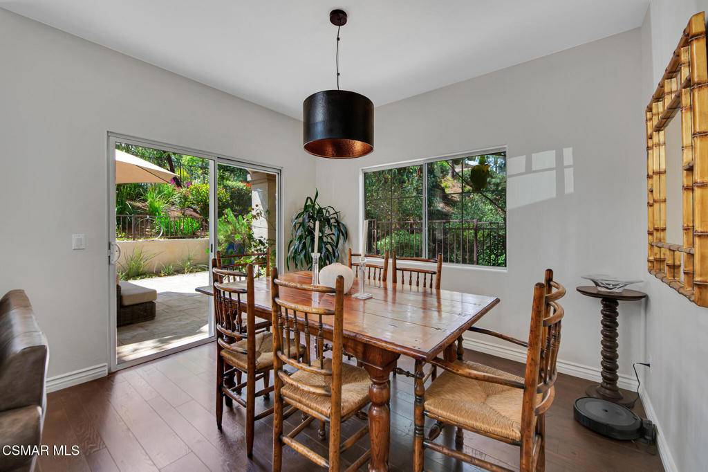 Newbury Park, CA 91320,1021 Larry CT