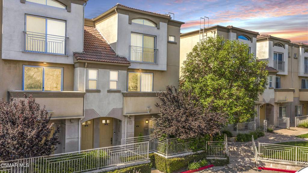 Woodland Hills, CA 91364,5200 Premiere Hills CIR #127