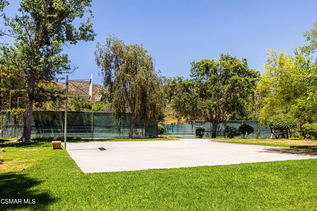 Oak Park, CA 91377,5837 Oak Bend LN #106