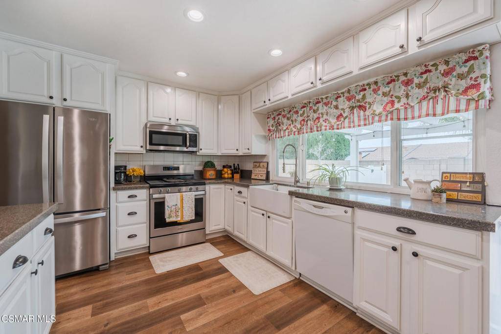 Simi Valley, CA 93065,2705 N Broadmoor AVE