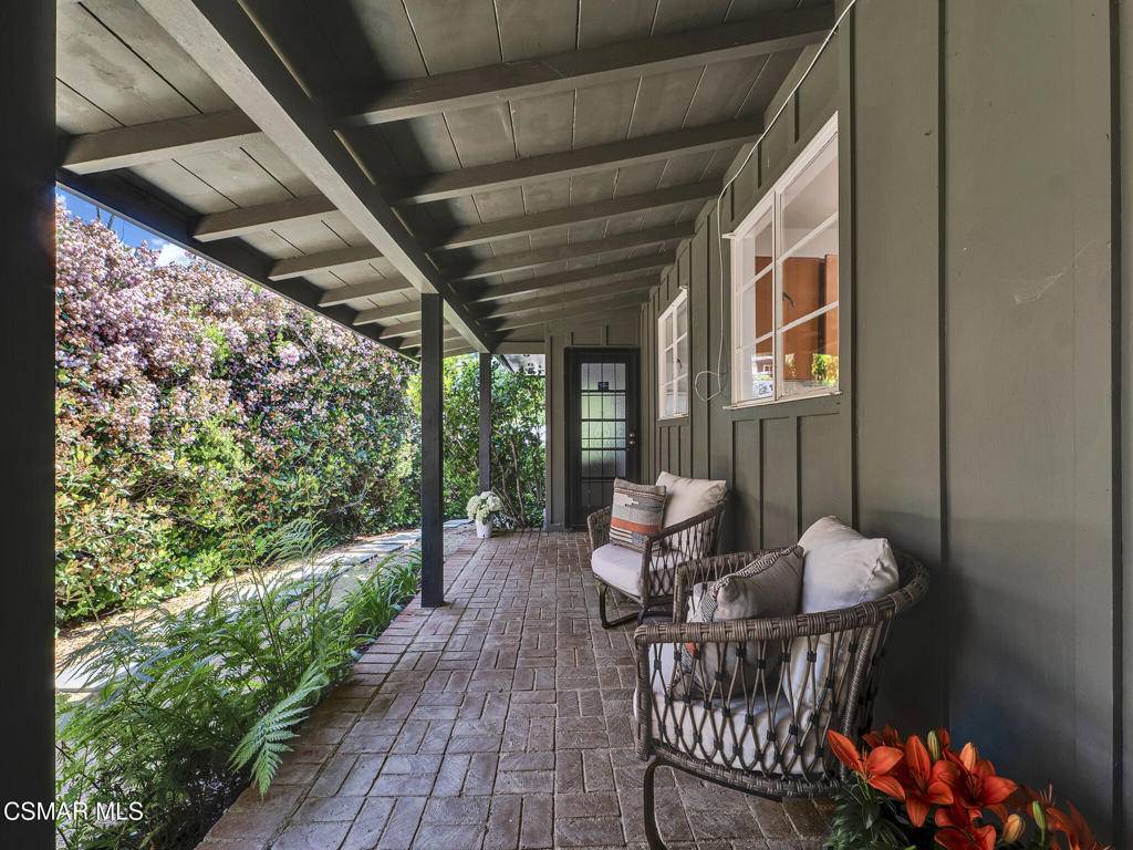 Sherman Oaks, CA 91423,13606 Oak Canyon AVE