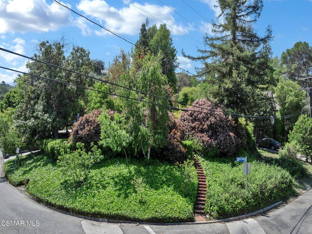 Sherman Oaks, CA 91423,13606 Oak Canyon AVE