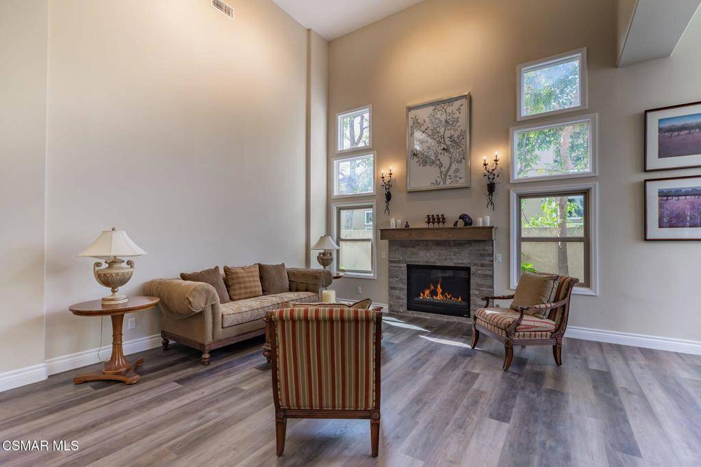 691 Larchmont ST Simi Valley, CA 93065