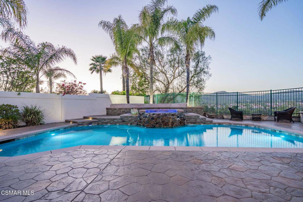 691 Larchmont ST Simi Valley, CA 93065