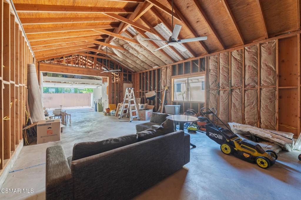 Encino, CA 91316,6120 Zelzah AVE