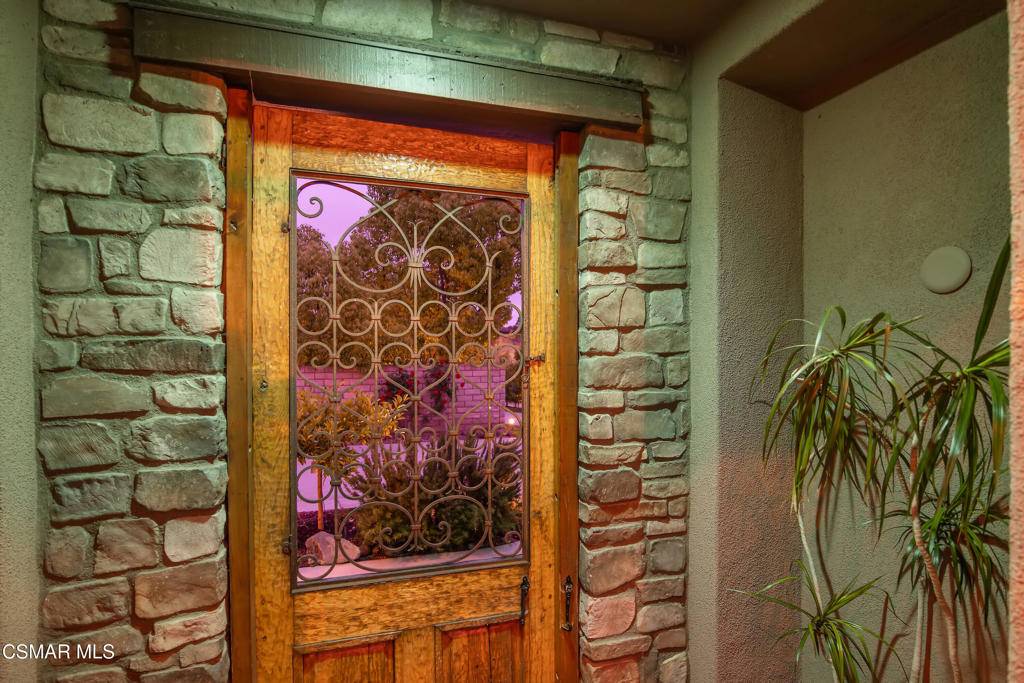 Newbury Park, CA 91320,5309 Via Rincon