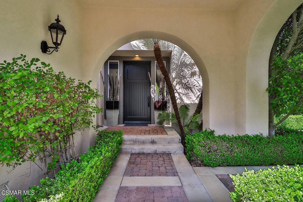 Westlake Village, CA 91362,2589 Featherwood ST