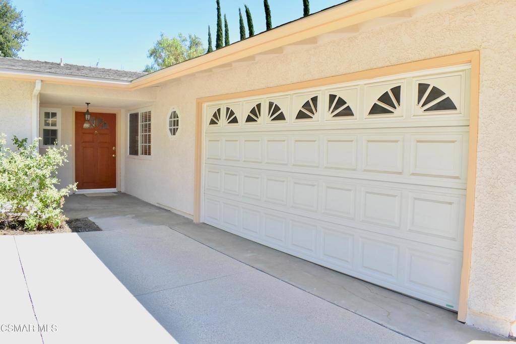 Calabasas, CA 91302,26033 Adamor RD