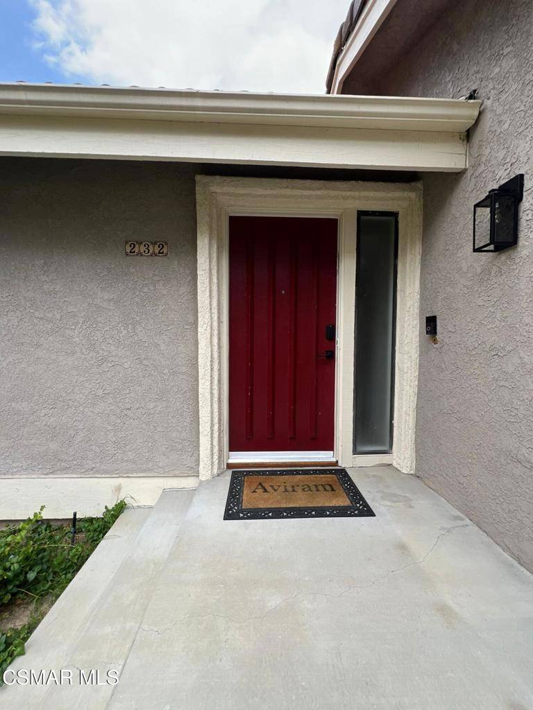 Oak Park, CA 91377,232 Via Del Caballo