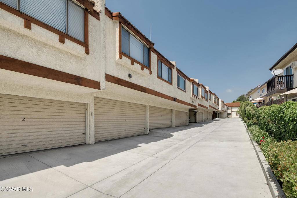Agoura Hills, CA 91301,5321 Colodny DR #3