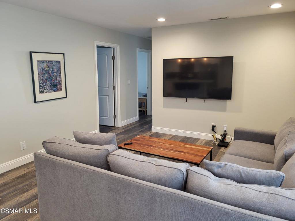 Thousand Oaks, CA 91360,1390 Calle Bouganvilla