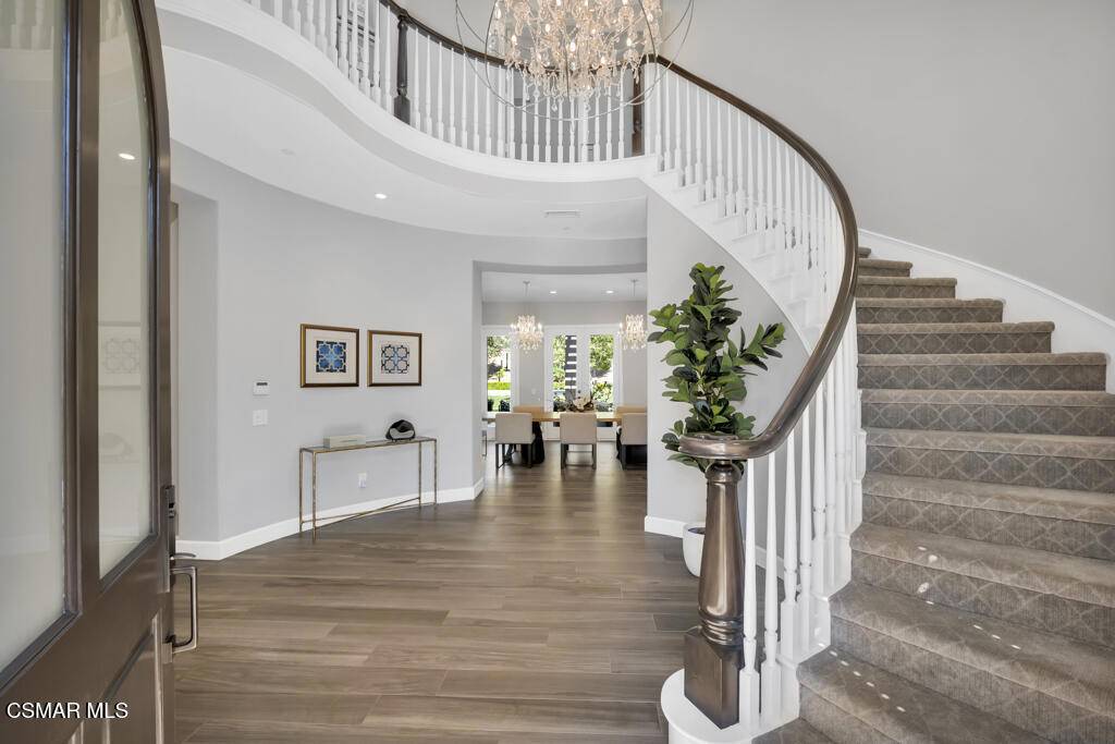 Calabasas, CA 91302,5715 Calais CT